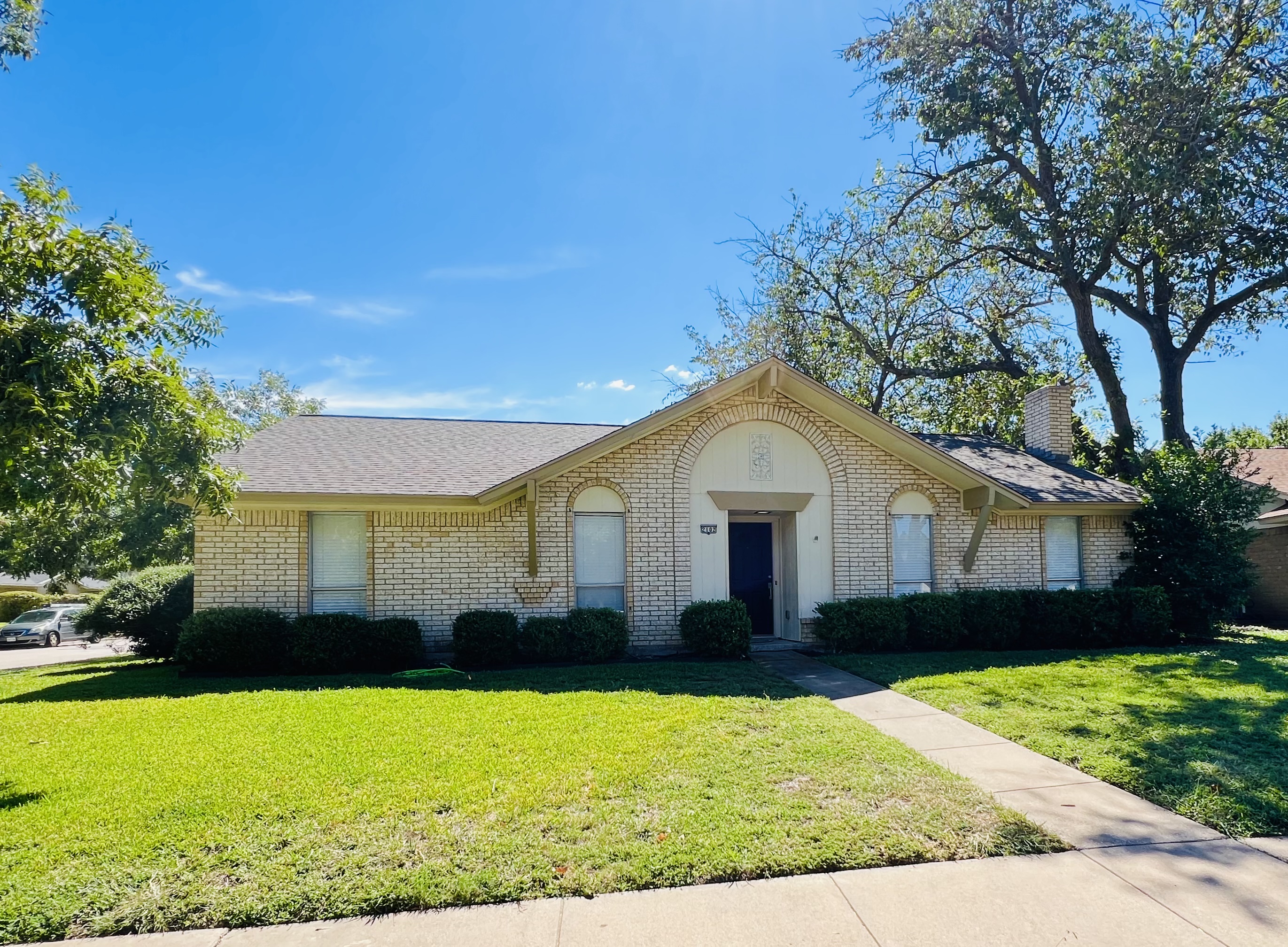 Property main image